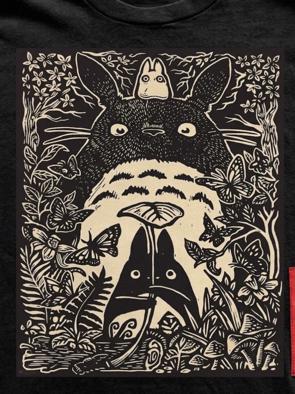 Gildan Totoro Graphic Black T-Shirt - Picture 2 of 2